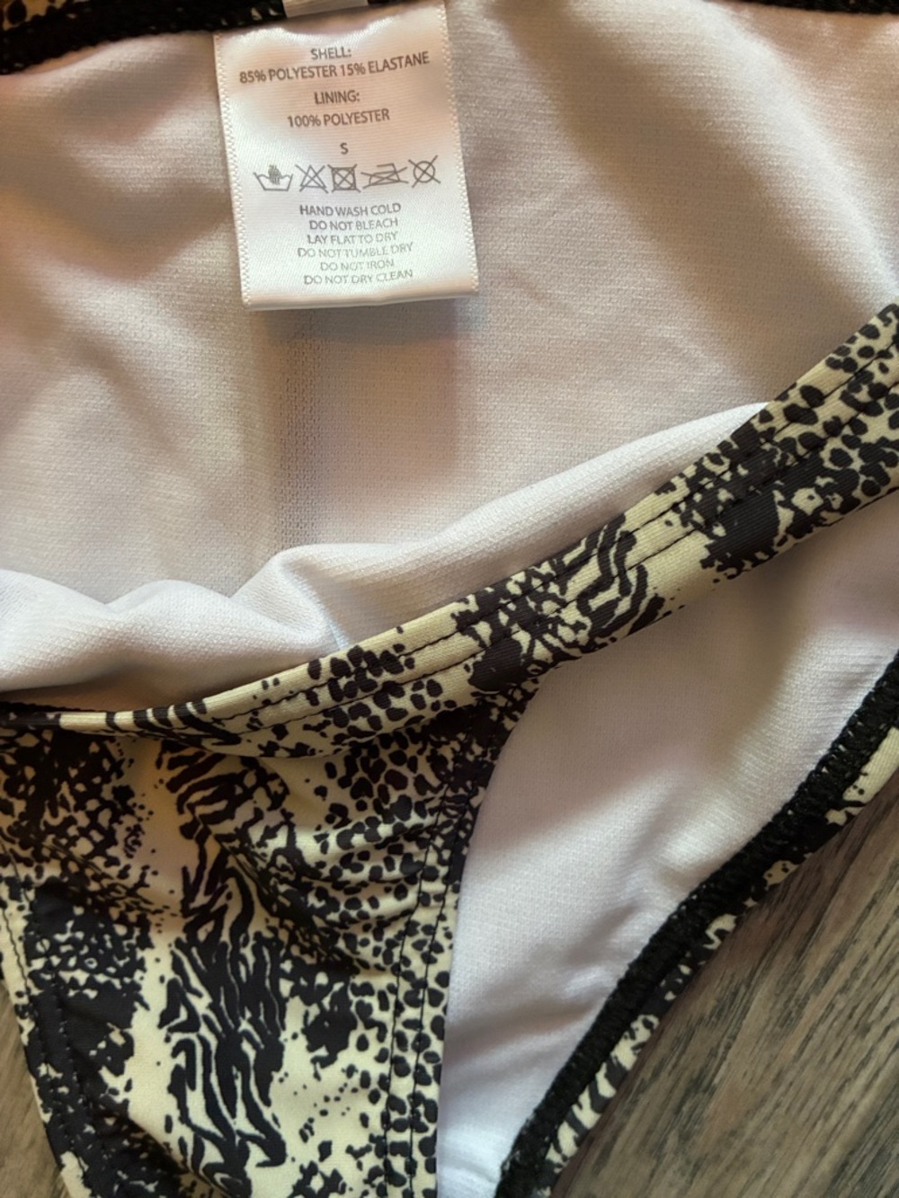 Volcom Bikini - Picture 5 of 7